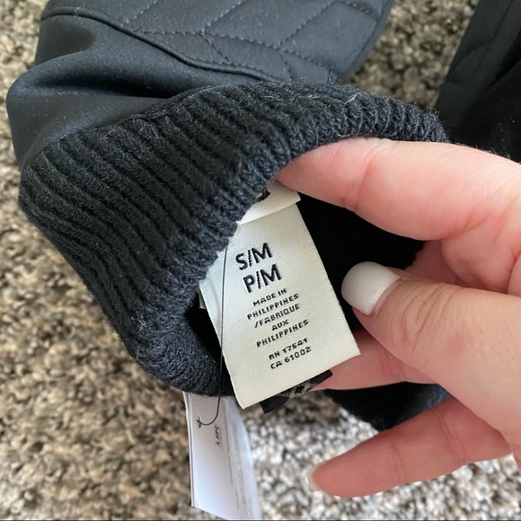 NWT Ugg Men’s Quilted Nylon Gloves - Picture 6 of 7